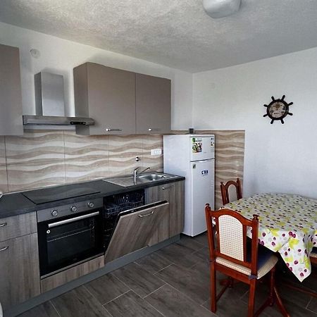 Apartment Dalibor ลูโคโวชูการ์เย ภายนอก รูปภาพ
