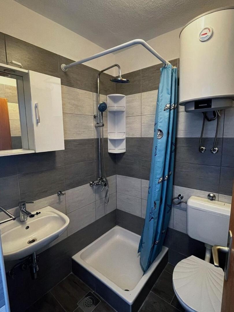 Apartment Dalibor ลูโคโวชูการ์เย ภายนอก รูปภาพ